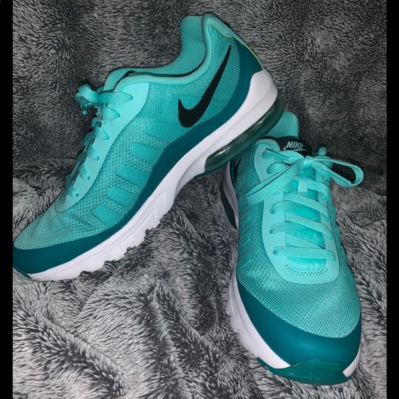 Nike Shoes - NIKE AIR TT